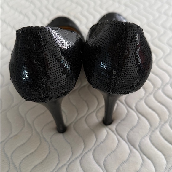 Beautiful black Sequin Heels - EUC - Picture 7 of 9